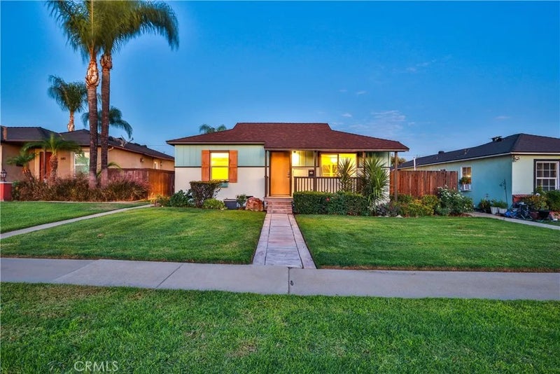 664 N 8th Avenue