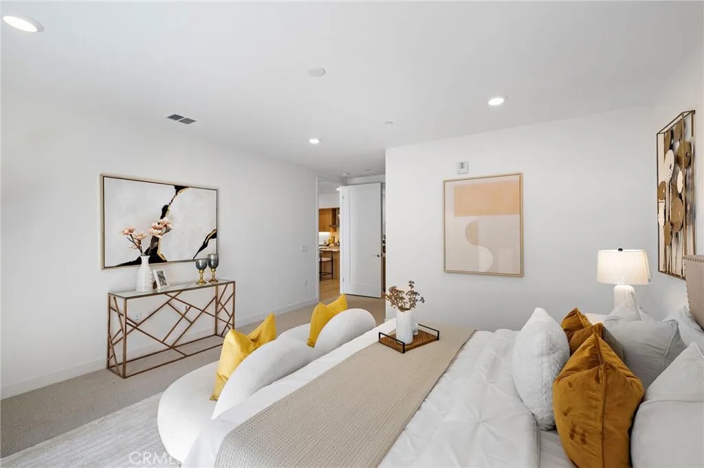 1302 Rivington