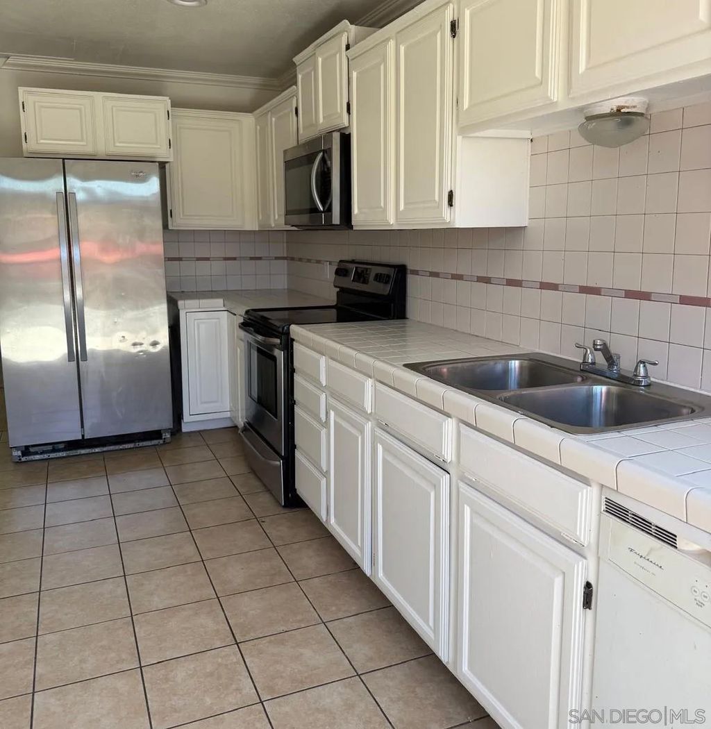Photo of 1565 Mendocino Dr #164, Chula Vista, CA 91911 (MLS # 260005565)