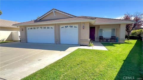Photo of 11743 Adams Street, Yucaipa, CA 92399 (MLS # HD26179388)