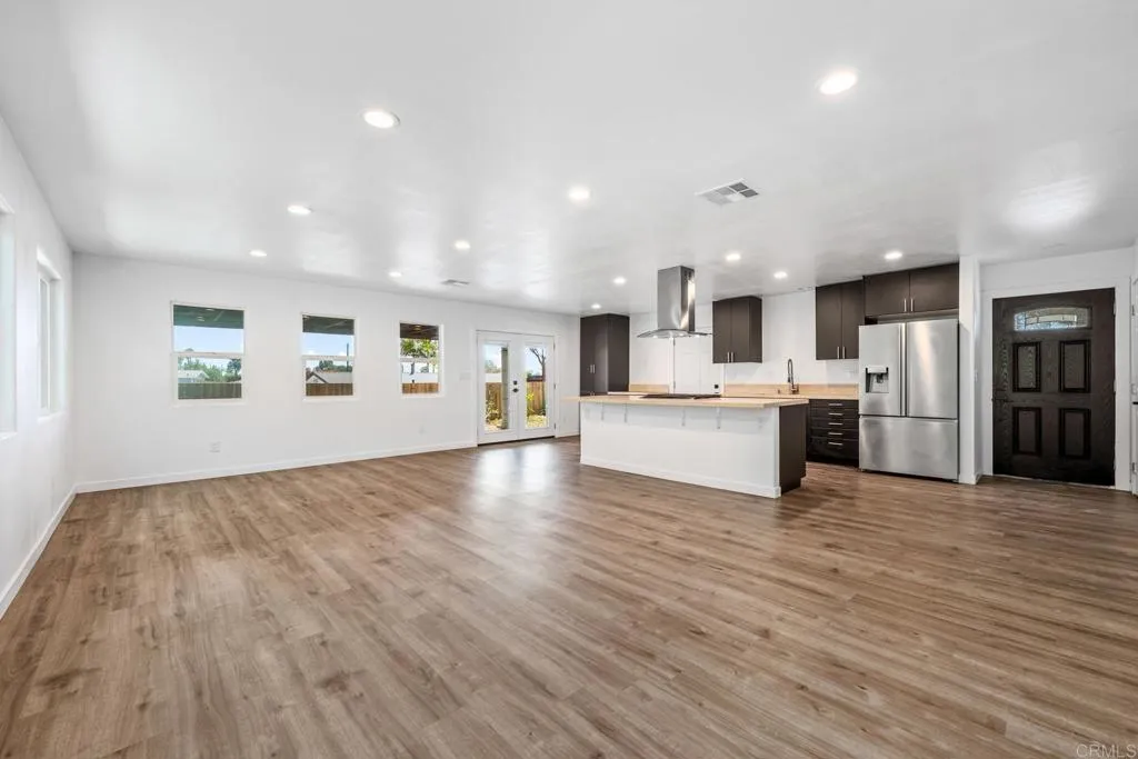 4585 Mount Henry Place