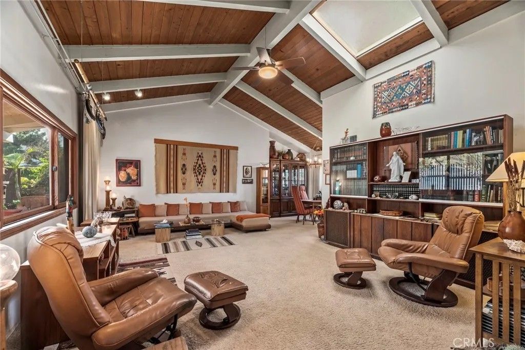 Photo of 627 W Pine Avenue, El Segundo, CA 90245 (MLS # SB26006971)