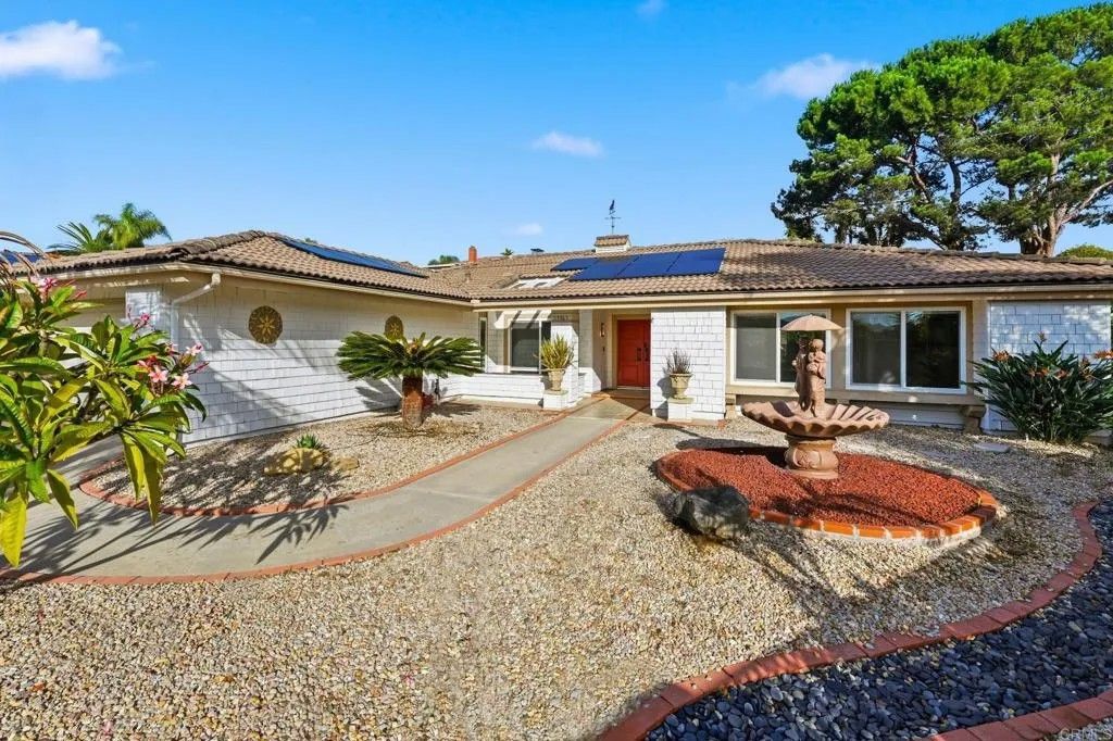 Photo of 17765 Corte Erizo, San Diego, CA 92128 (MLS # NDP2511575)