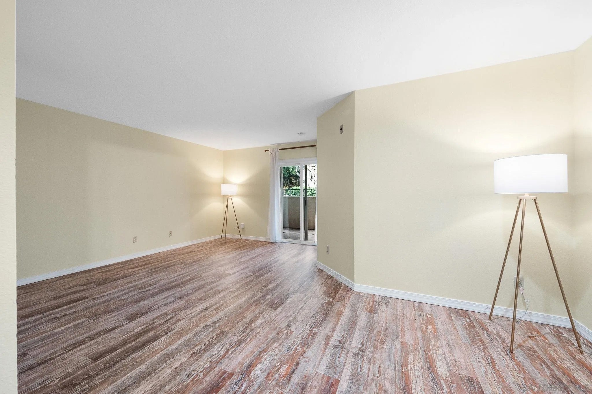 7405 Charmant Dr. 2411