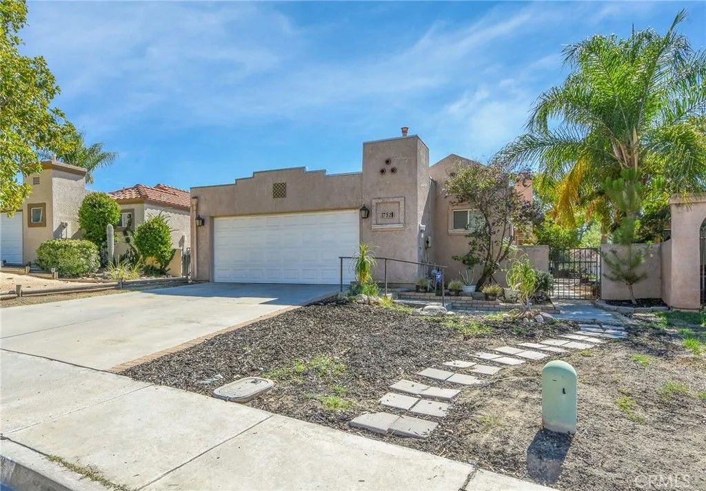 Photo of 752 Torino Ave, San Jacinto, CA 92583 (MLS # SW25229156)
