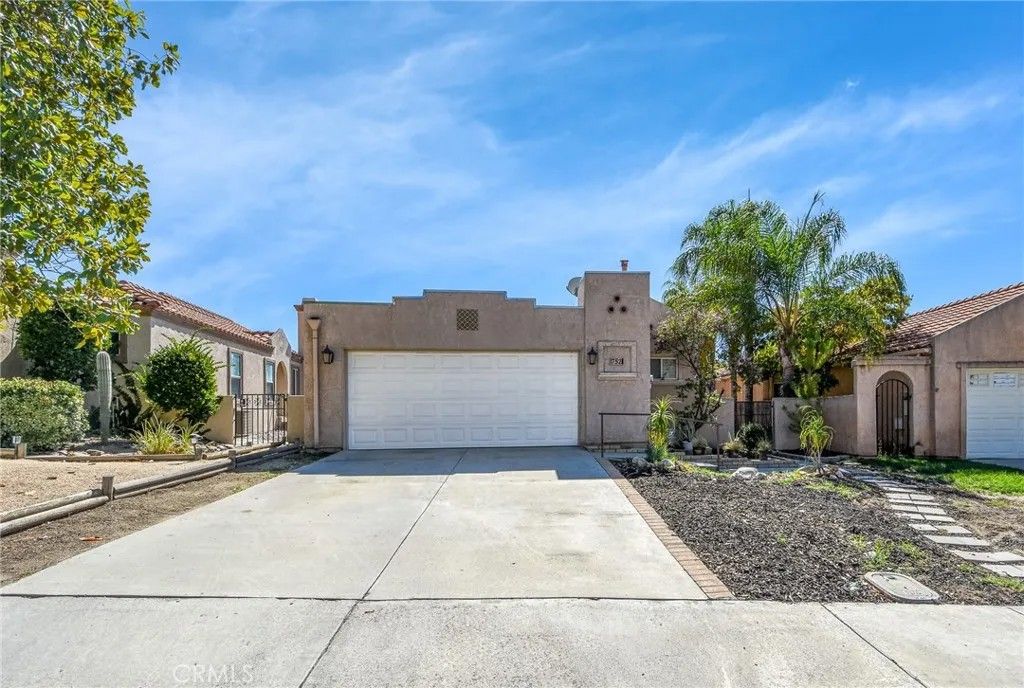 Photo of 752 Torino Ave, San Jacinto, CA 92583 (MLS # SW25229156)