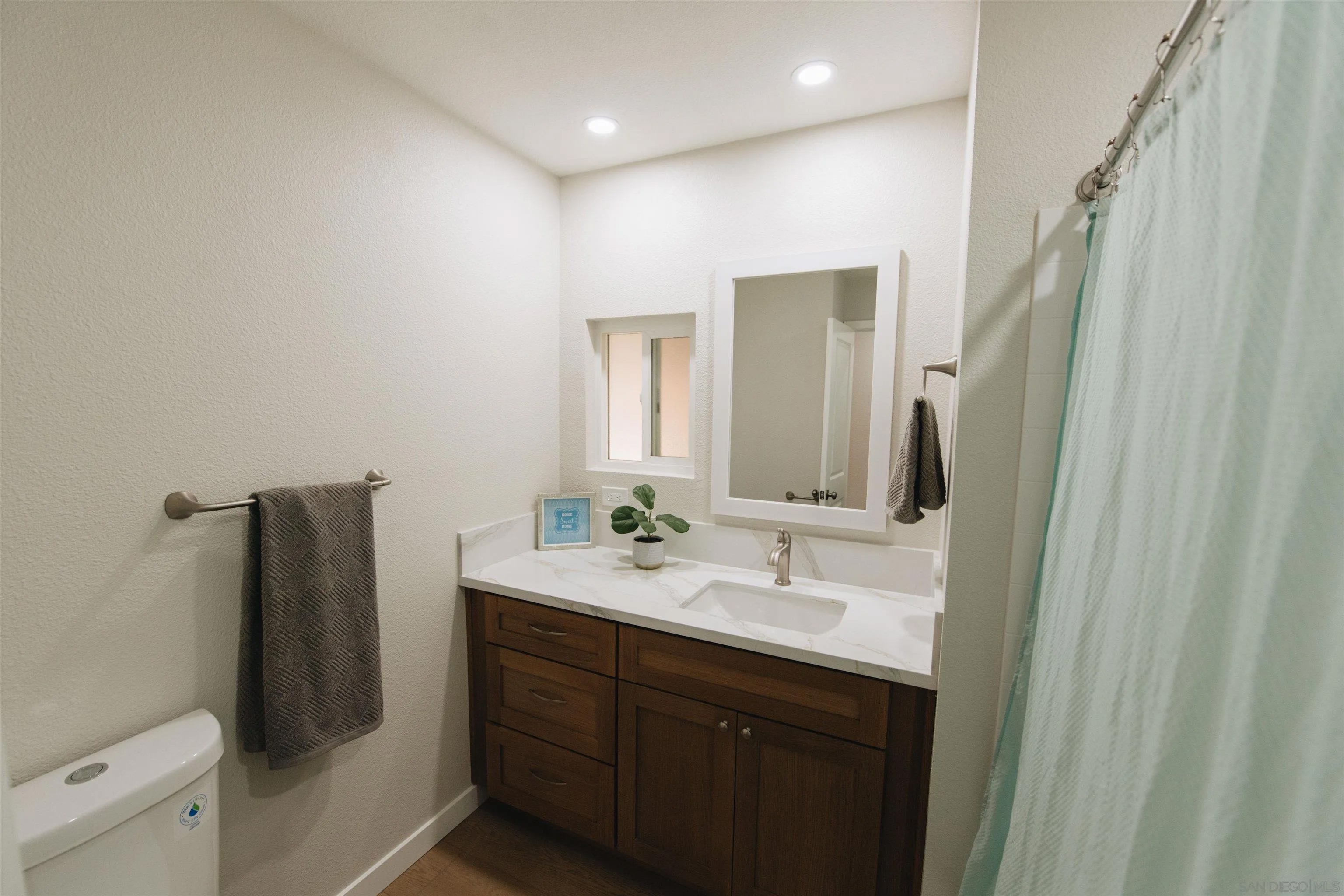 2400 Alpine Blvd #8