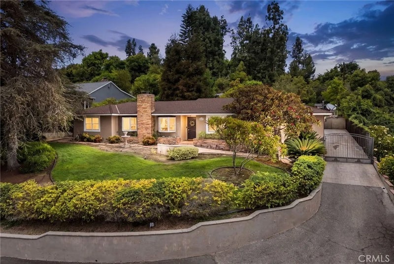 8470 Via Sierra Ramal Avenue