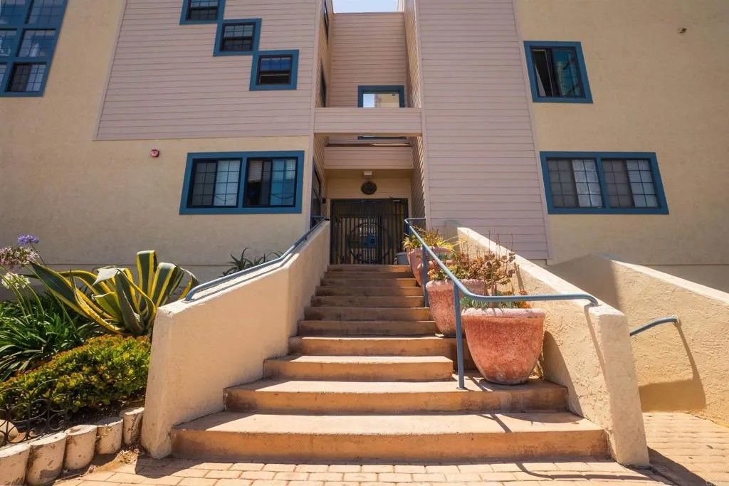 Photo of 270 Dahlia Ave #5, Imperial Beach, CA 91932 (MLS # PTP2506222)