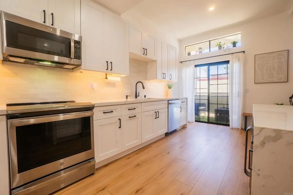 270 Dahlia Ave 5