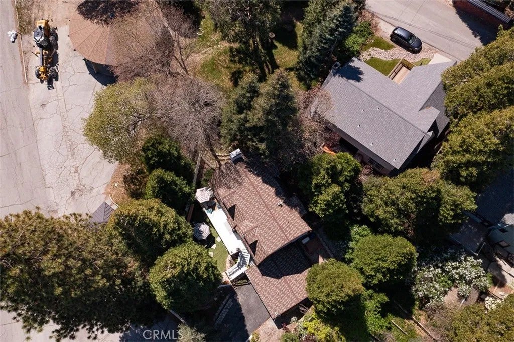 220 Oak Dr.