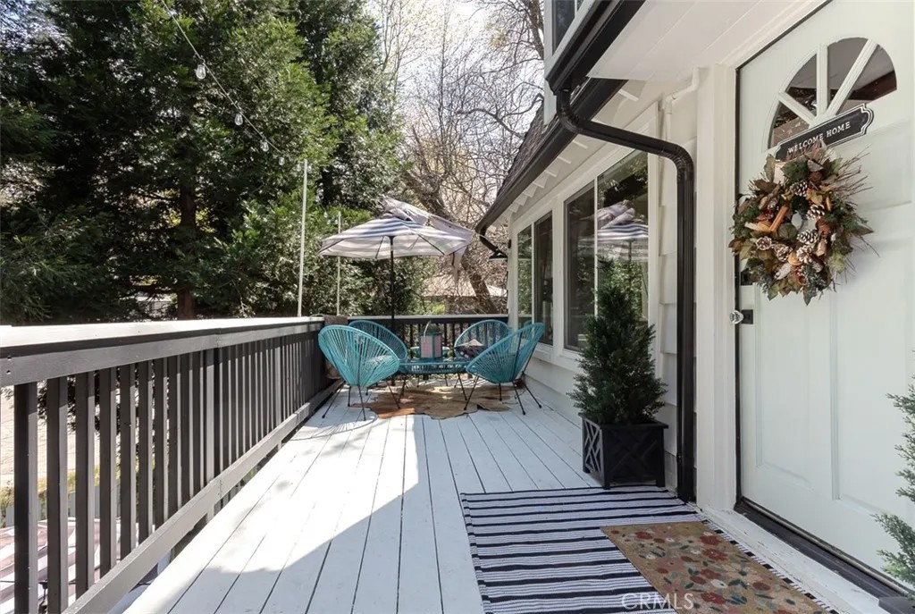 220 Oak Dr.