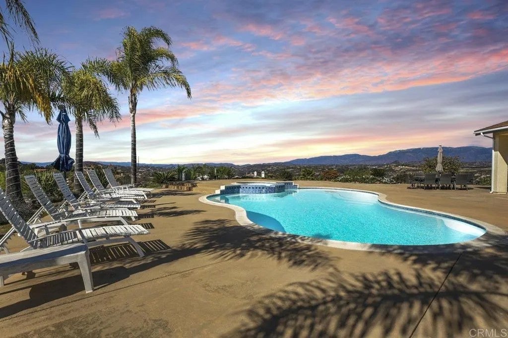27051 Toyon Ridge Trail