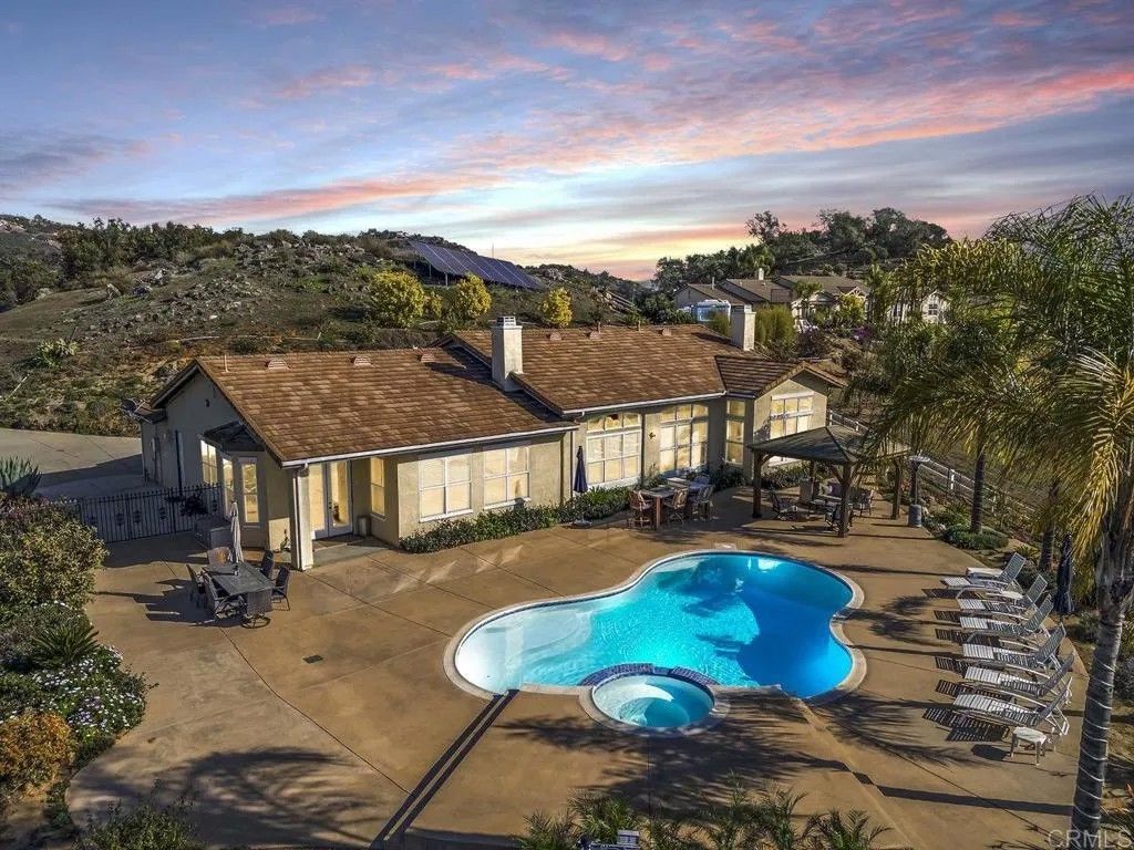 Photo of 27051 Toyon Ridge Trail, Valley Center, CA 92082 (MLS # NDP2603130)