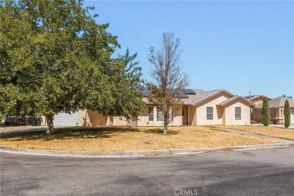 Photo of 14926 Rivers Edge Road, Helendale, CA 92342 (MLS # CV26203912)