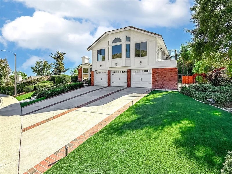 4940 Rock Castle Court