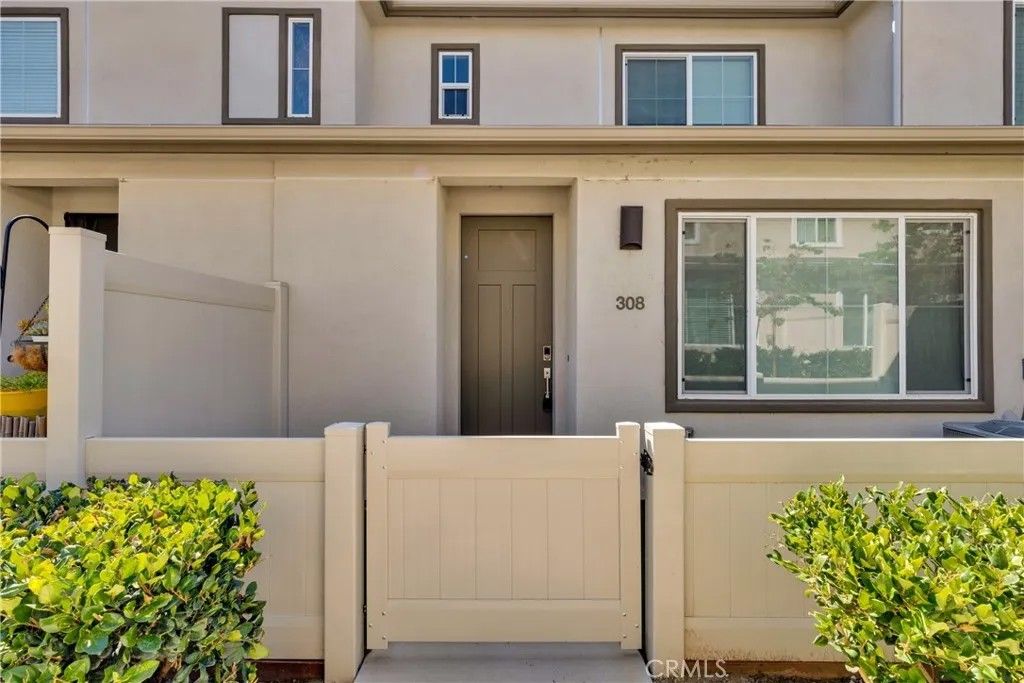 Photo of 308 Citrine Trail, Fallbrook, CA 92028 (MLS # PW25235088)