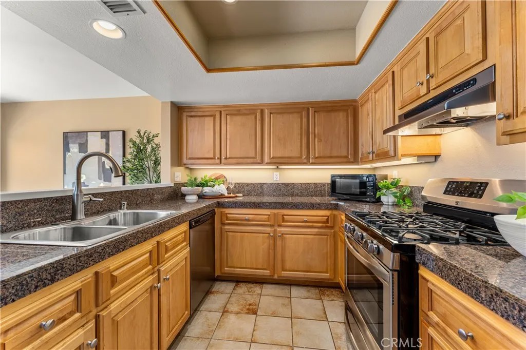 1029 S Dewcrest