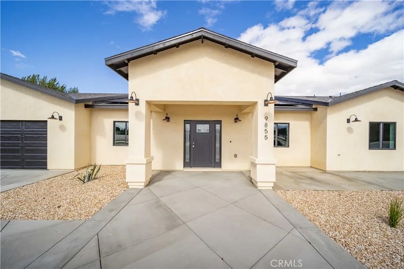9855 E Avenue Q10