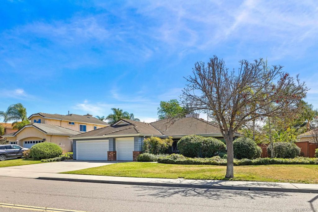 Photo of 5761 Spur Ave, Oceanside, CA 92057 (MLS # 260006114)