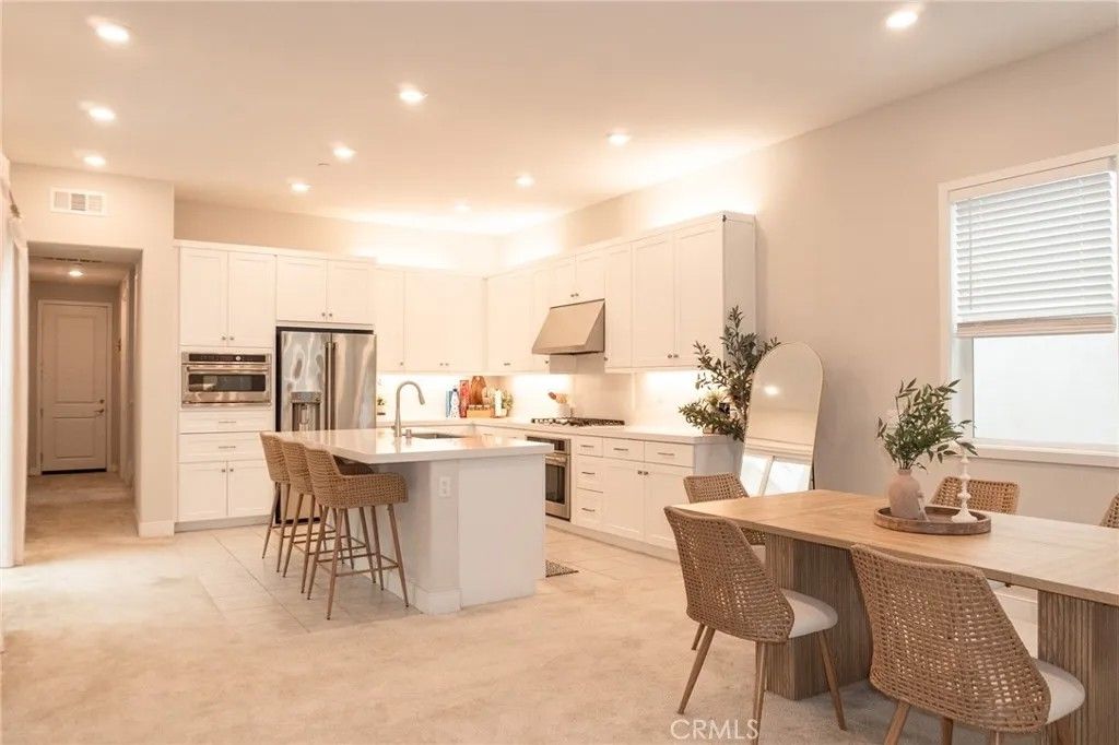 Photo of 27624 Exploration Rd, Stevenson Ranch, CA 91381 (MLS # SR26096047)