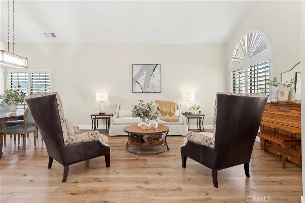 15605 Creekview Trail