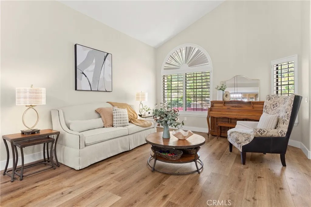 15605 Creekview Trail