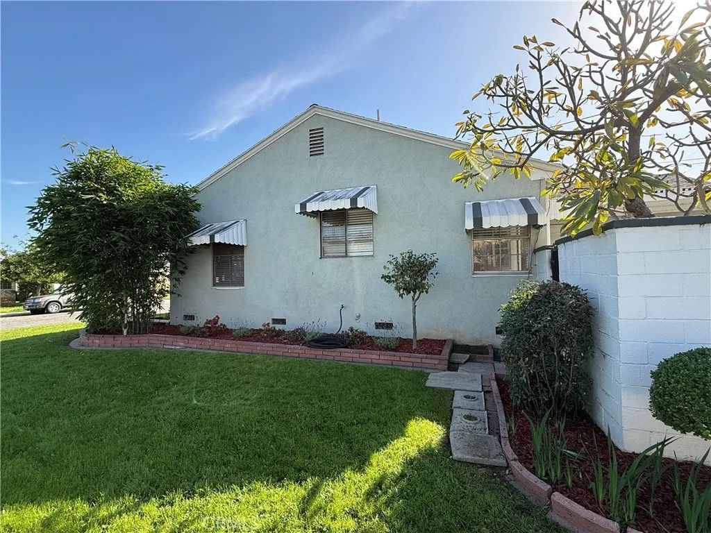 Photo of 2001 Fernbank Ave, Monterey Park, CA 91754 (MLS # WS25280411)