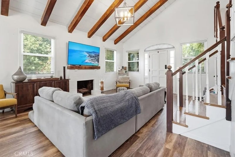 15808 Nordhoff