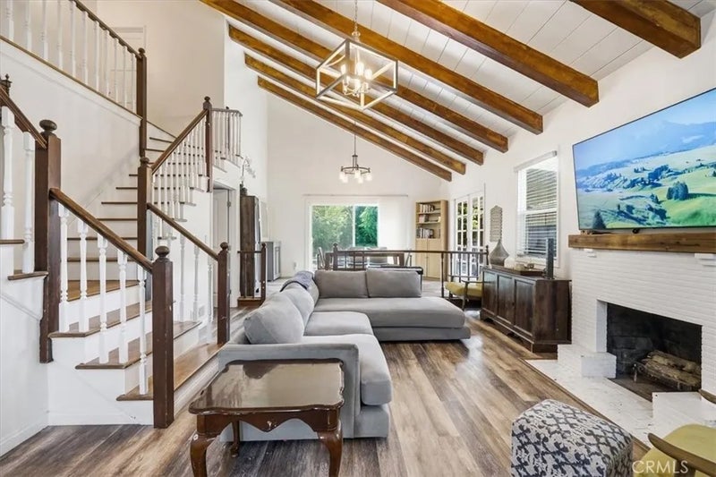 15808 Nordhoff