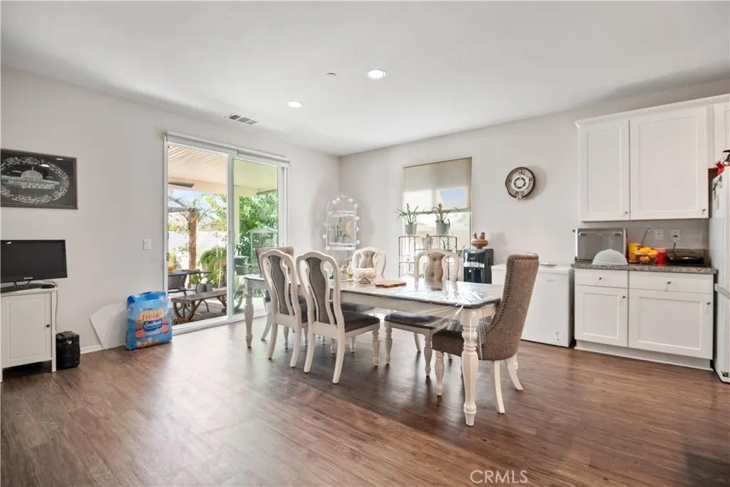 Photo of 2219 Albatross Way, San Jacinto, CA 92582 (MLS # CV25226771)