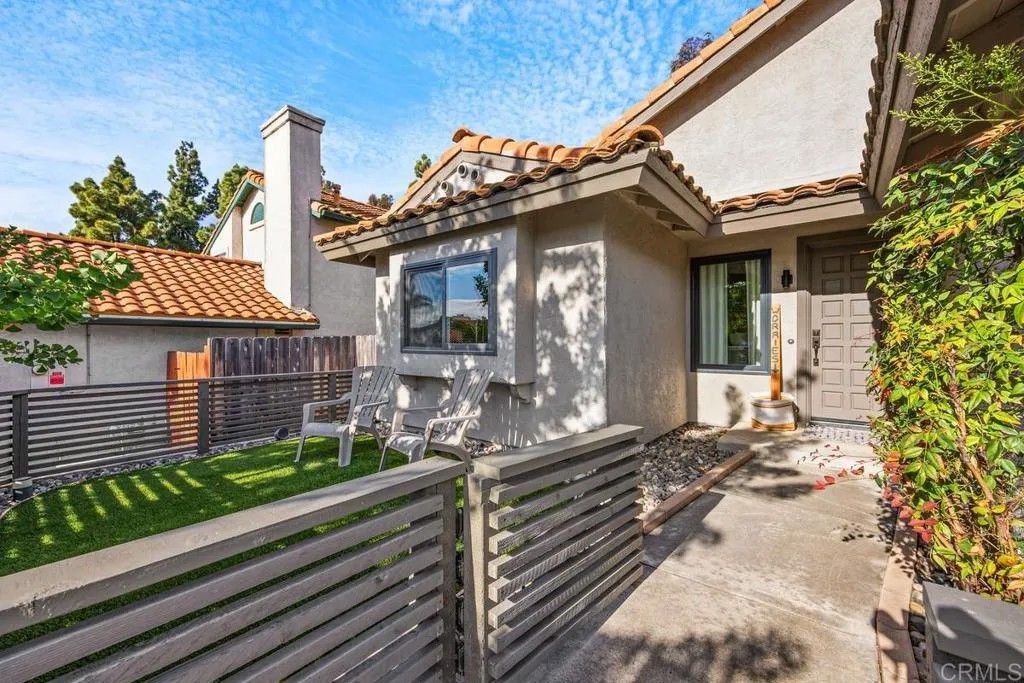 Photo of 155 Paseo Marguerita, Vista, CA 92084 (MLS # NDP2604618)