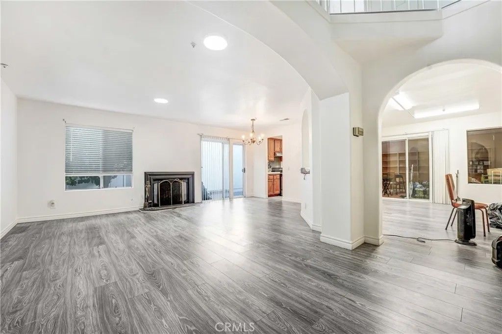 Photo of 14300 Terra Bella St #20, Panorama City, CA 91402 (MLS # SR25270658)