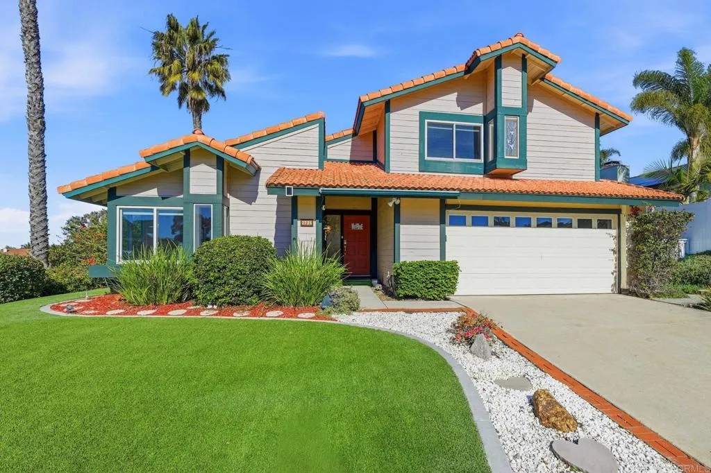 2736 Victoria Avenue