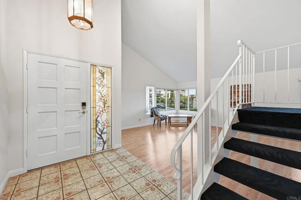 2736 Victoria Avenue