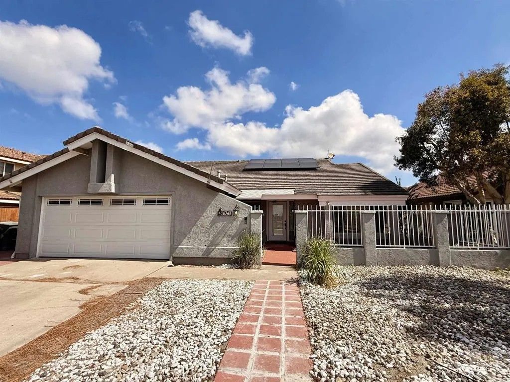 Photo of 1041 Paseo Del Norte, Chula Vista, CA 91910 (MLS # PTP2603039)