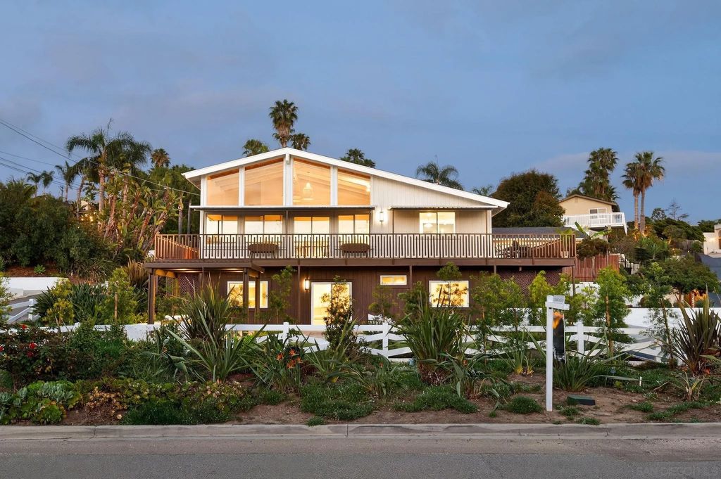 Photo of 1551 Burgundy Rd, Encinitas, CA 92024 (MLS # 260009059)