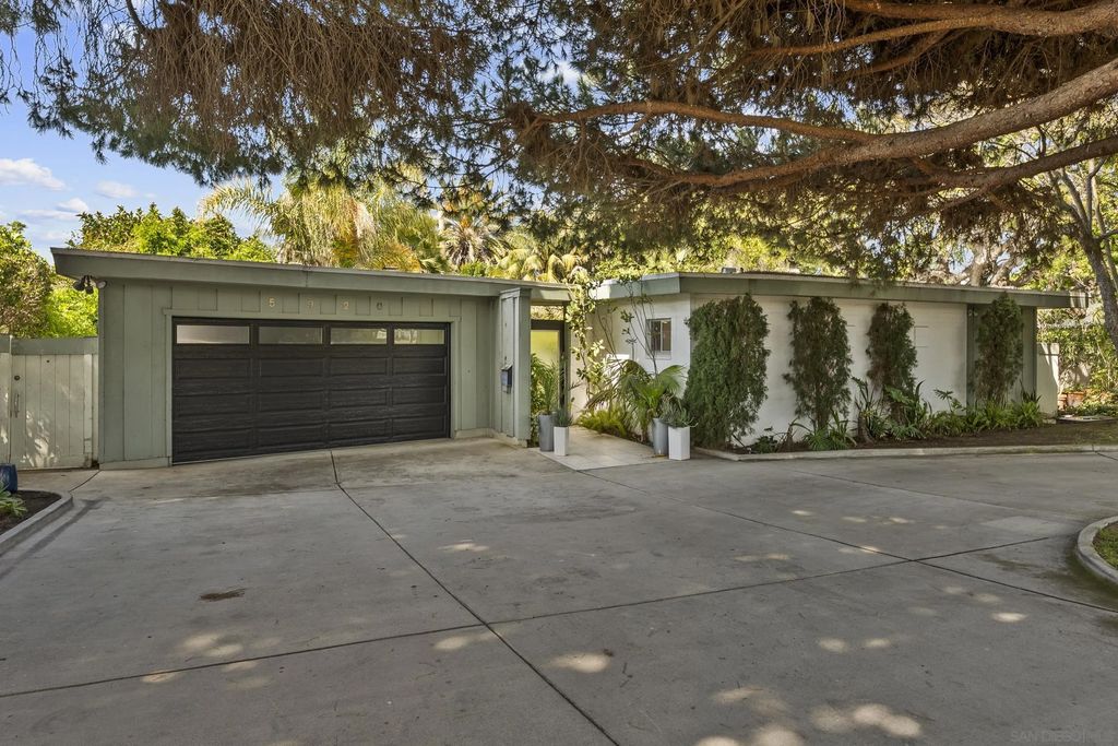 Photo of 5920 La Jolla Blvd, La Jolla, CA 92037 (MLS # 260010269)