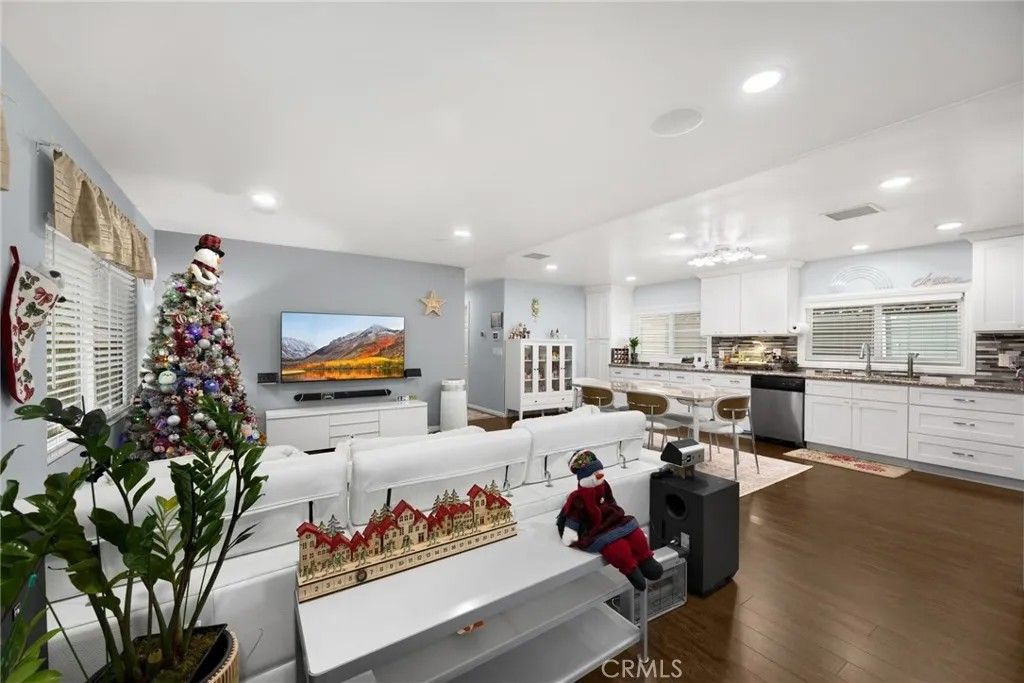 Photo of 2251 Lake Glen, La Habra, CA 90631 (MLS # PW25275397)