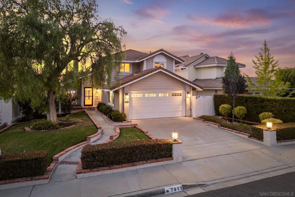 Photo of 7911 Calle Posada, Carlsbad, CA 92009 (MLS # 250038206)
