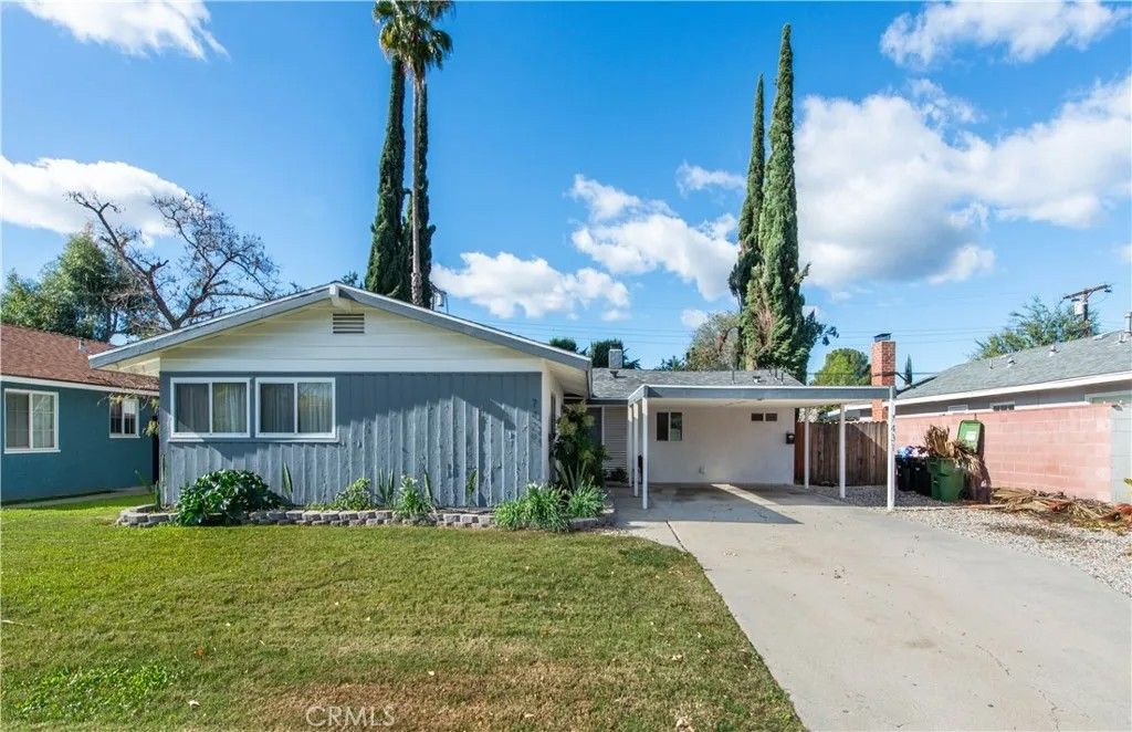 Photo of 7431 Kentland, West Hills, CA 91307 (MLS # SR26006604)