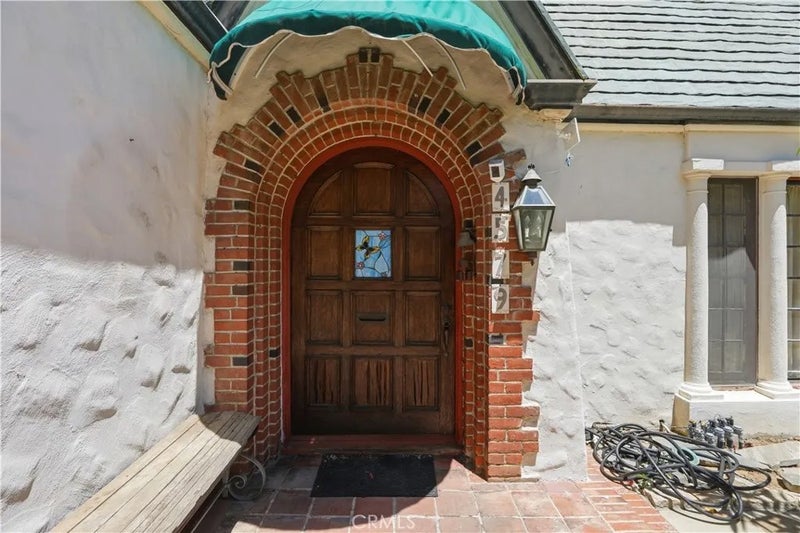 4579 University