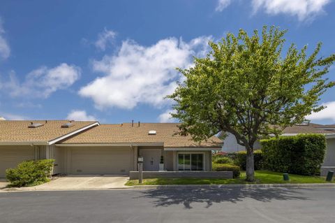 Photo of 2283 Caminito Preciosa Sur, La Jolla, CA 92037 (MLS # 260005666)