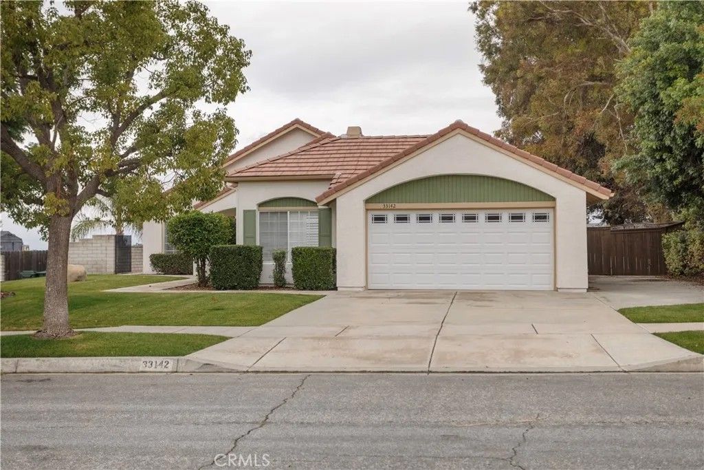 Photo of 33142 Lotus Ave, Yucaipa, CA 92399 (MLS # OC26001448)