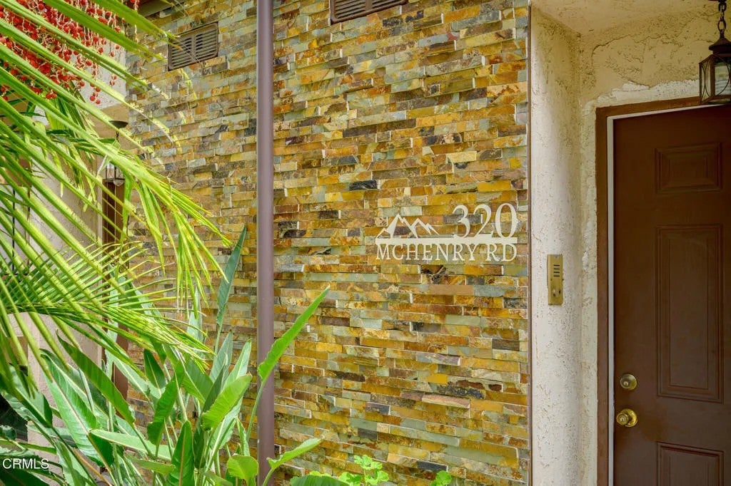 Photo of 320 Mchenry Road #27, Glendale, CA 91206 (MLS # P1-28913)