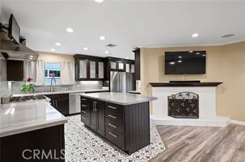 Photo of 23928 Archwood St, West Hills, CA 91307 (MLS # GD25236607)