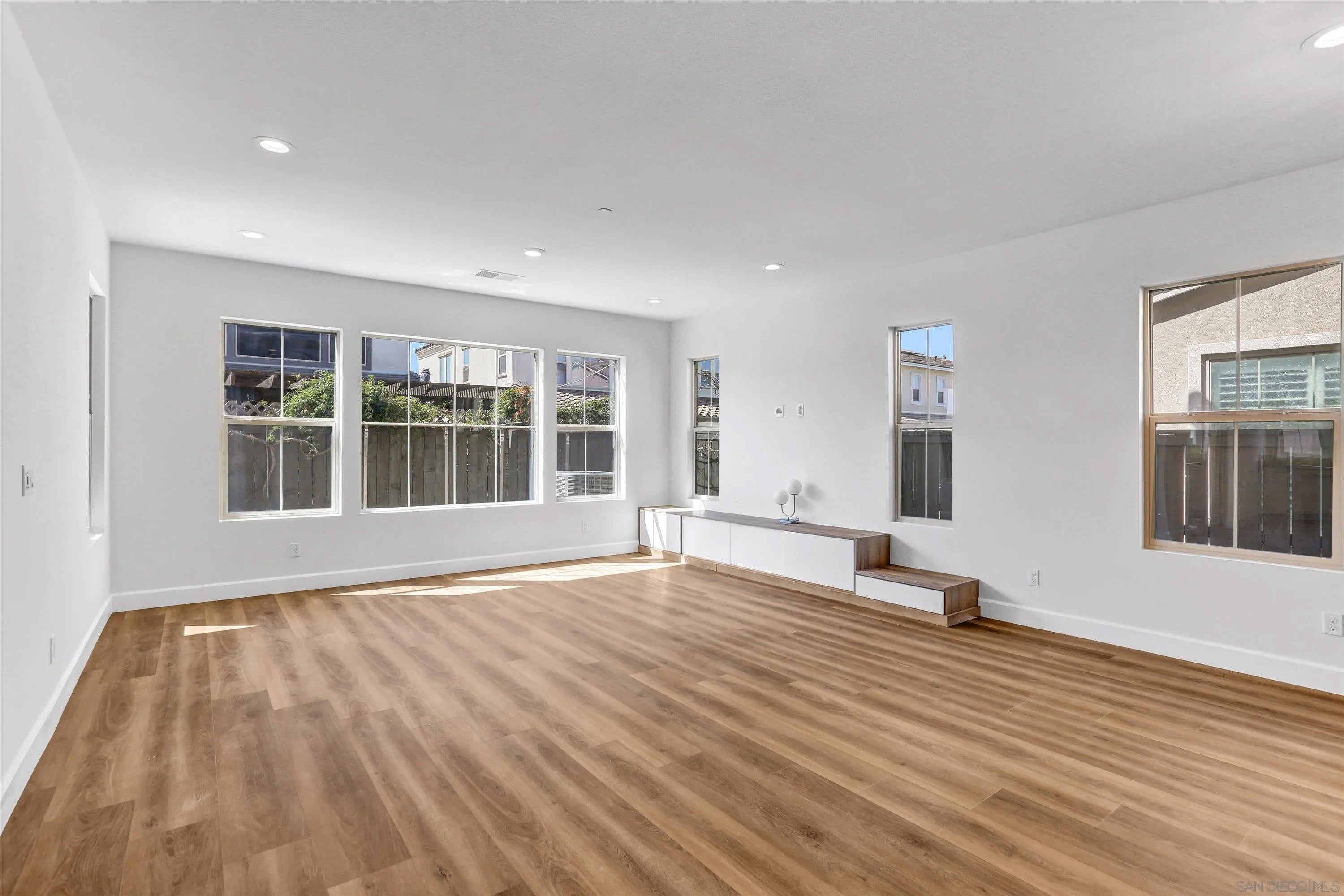 1278 Camino Prado