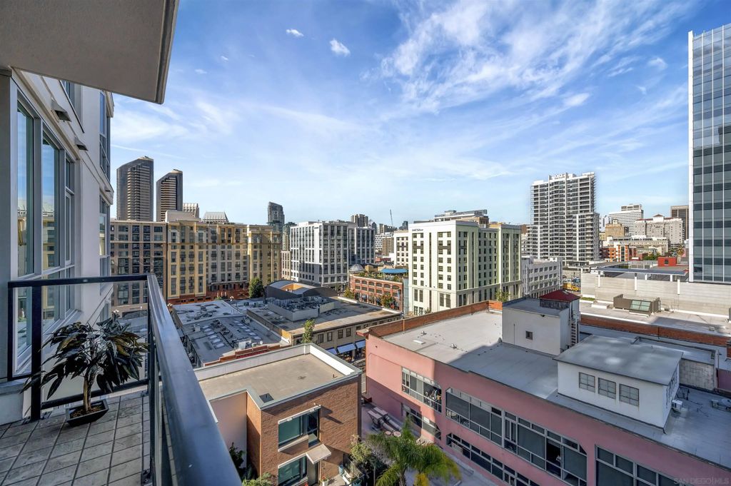 Photo of 325 7Th Ave #808, San Diego, CA 92101 (MLS # 260004104)
