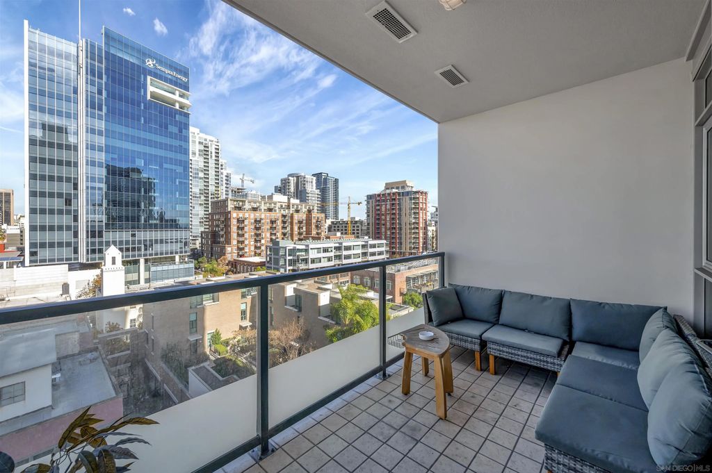 Photo of 325 7Th Ave #808, San Diego, CA 92101 (MLS # 260004104)