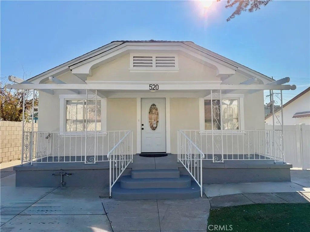 Photo of 520 W California Ave, Glendale, CA 91203 (MLS # GD25277125)
